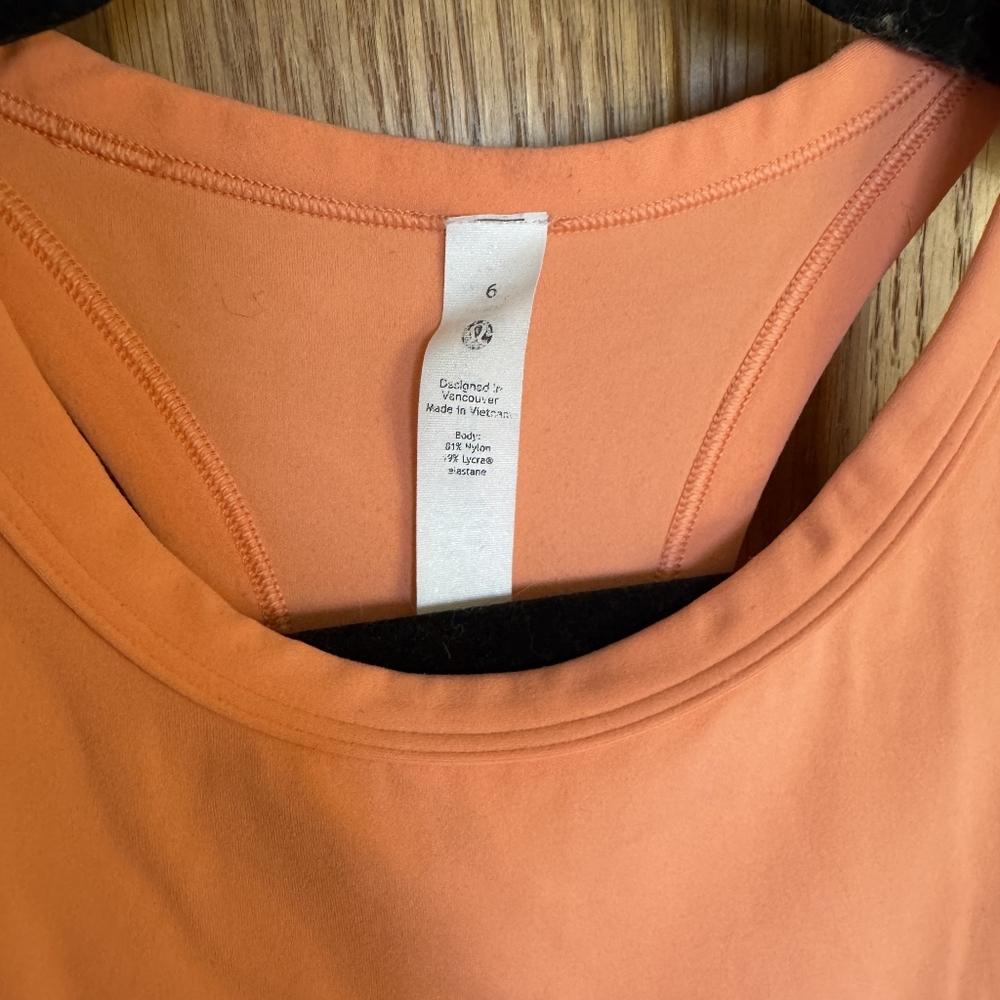 Align Waist-Length Racerback - SUNC Sunny Coral Size 6 - Picture 3 of 4